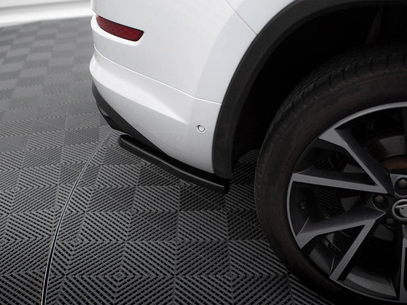 Maxton Design - REAR SIDE SPLITTERS SKODA KODIAQ SPORTLINE *VERSION WITH MUDFLAPS* (2017-2021)