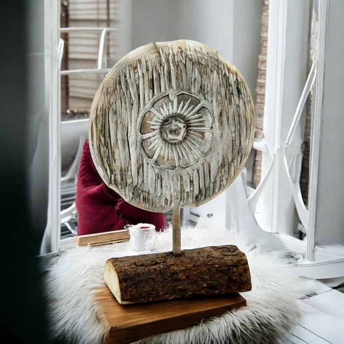 MED WOODEN FLOWER ON STAND 23cm D