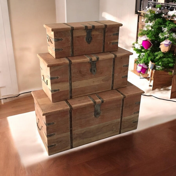 101CM SET 3 WOODEN CHESTS