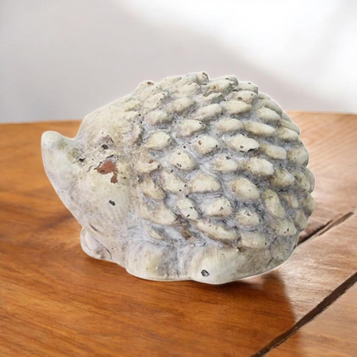 10CM CREAM CEMENT HEDGEHOG
