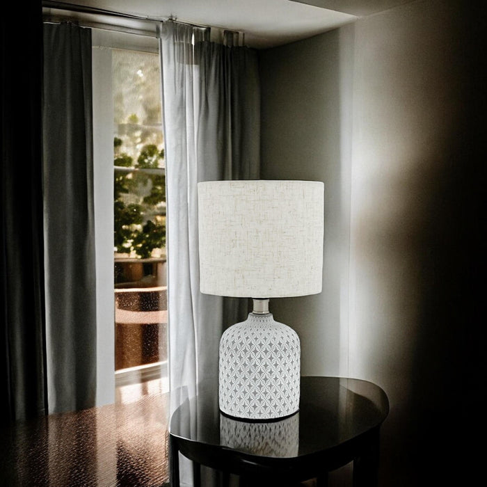 20CM TABLE LAMP AND SHADE