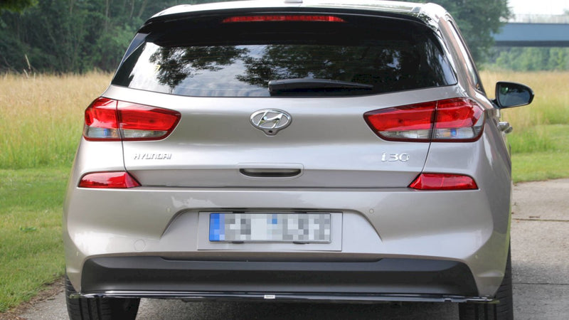 Maxton Design - Central Rear Splitter Hyundai I30 Mk3 Hatchback