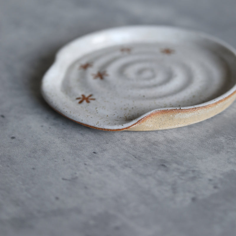 Pepper White Rustic Snowflake Spoon Rest