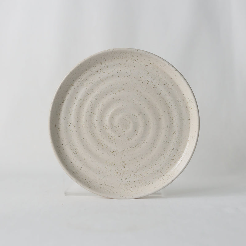 Pepper White Classic Cake Plate