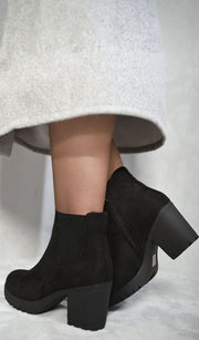 ikrush-andrea-block-chunky-heel-ankle-boots-1729694844540445.-2.jpg