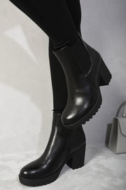 ikrush-andrea-block-chunky-heel-ankle-boots-1729695033540444_chbp-3s.jpg