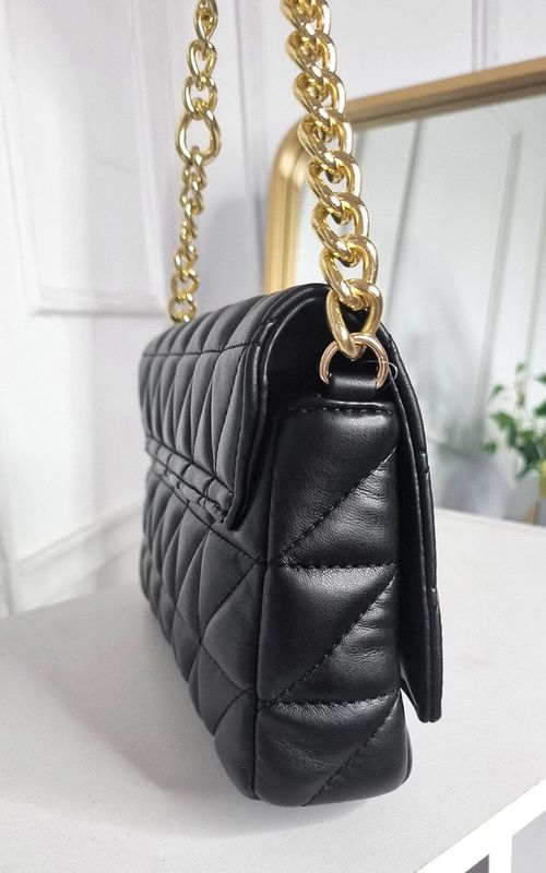 ikrush-asha-faux-leather-padded-handbag-with-chain-detail-164693038620220309-133946_93de682d-8871-44bb-80b0-5c4cd411b70c.jpg