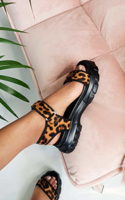 ikrush-ayla-velcro-strap-chunky-sandals-15511880701-110.jpg