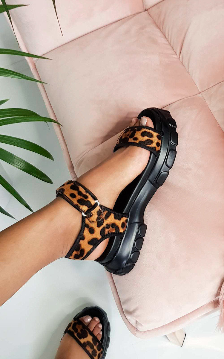 ikrush-ayla-velcro-strap-chunky-sandals-15511880701-110.jpg
