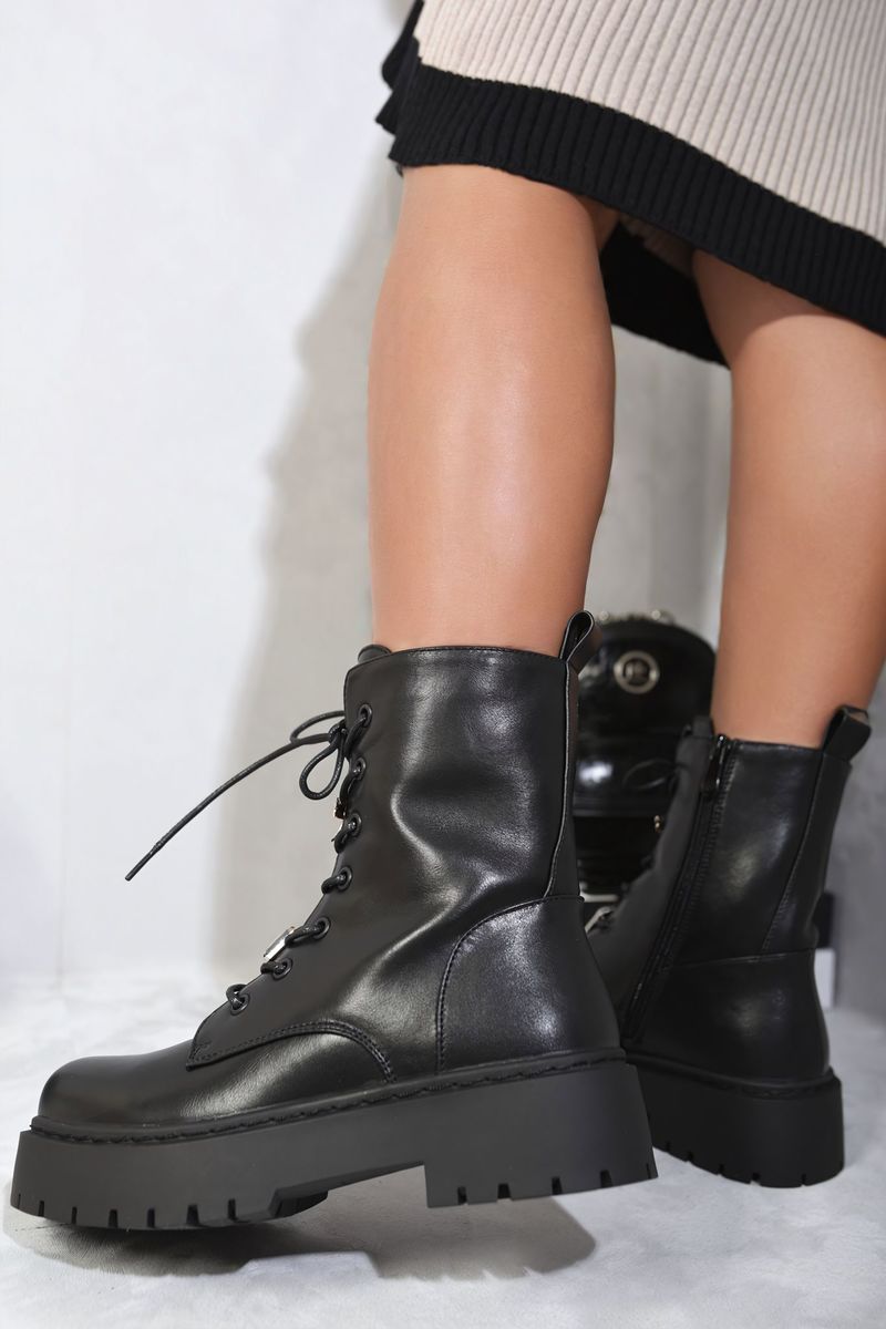 ikrush-bailey-zip-lace-up-chunky-biker-boots-with-decor-details-1724345722539716-2-_kcw5-6v.jpg