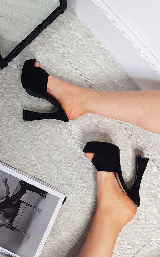 ikrush-bonnie-chunky-platform-high-heels-1632232906527909-02_cs8j-s7.jpg