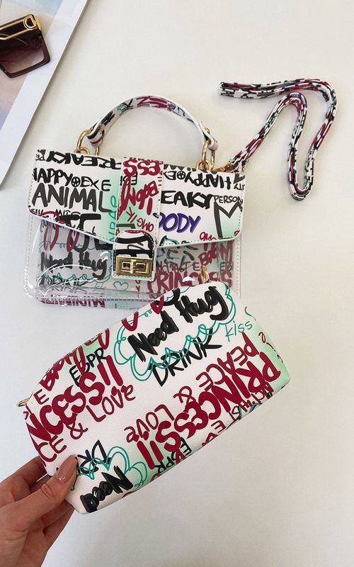 ikrush-colette-graffiti-print-handbag-1653388953IMG-2500.jpg