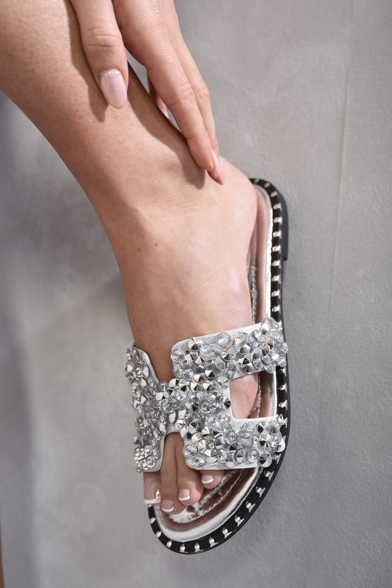 ikrush-desiree-embellished-open-toe-flat-sandals-17086166672002-51-_sind-kc.jpg