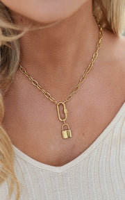 ikrush-faye-lock-pendant-necklace-1661005685DSC-7662.jpg