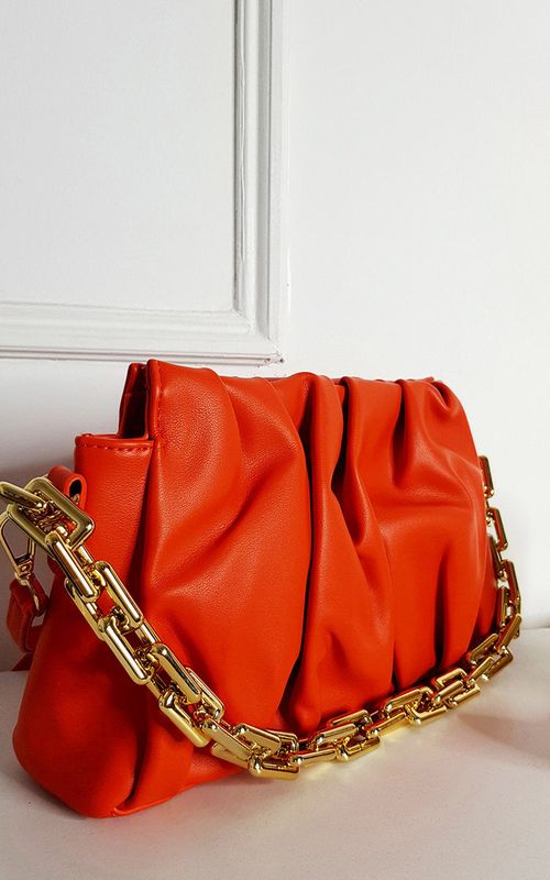 ikrush-klara-faux-leather-shoulder-bag-with-chain-strap-1634721463528421-03.jpg