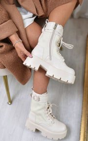ikrush-leo-block-heel-chunky-ankle-boots-1666976908DSC-9628_tszm-i5.jpg