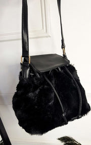 ikrush-michelle-faux-fur-shoulder-bag-1634214504528016-02-1.jpg