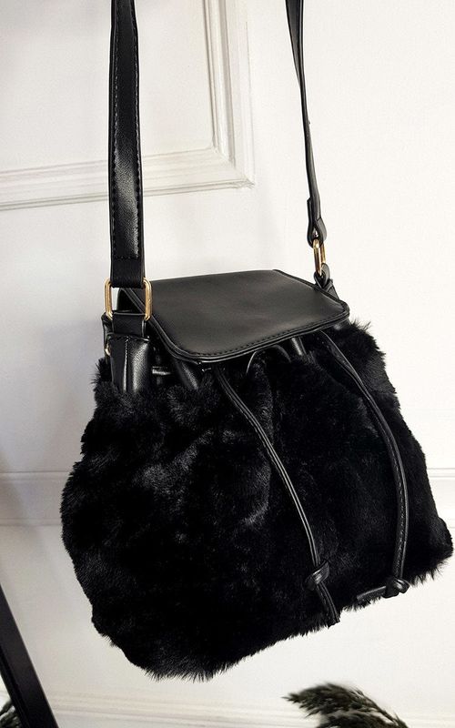 ikrush-michelle-faux-fur-shoulder-bag-1634214504528016-02-1.jpg