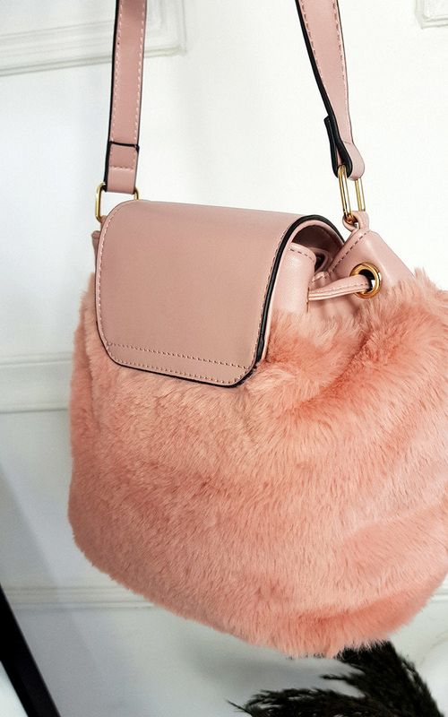 ikrush-michelle-faux-fur-shoulder-bag-1634214735528015-02.jpg