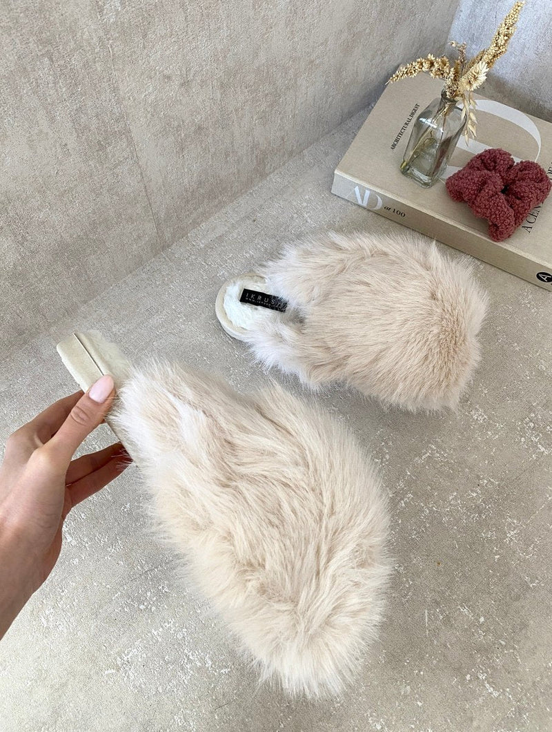 ikrush-mildred-fluffy-faux-fur-winter-sandals-1726052311540093_1d7a-mq.jpg