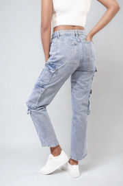 ikrush-regina-multi-flap-pockets-cargo-jeans-1711537325-DSC3850.png
