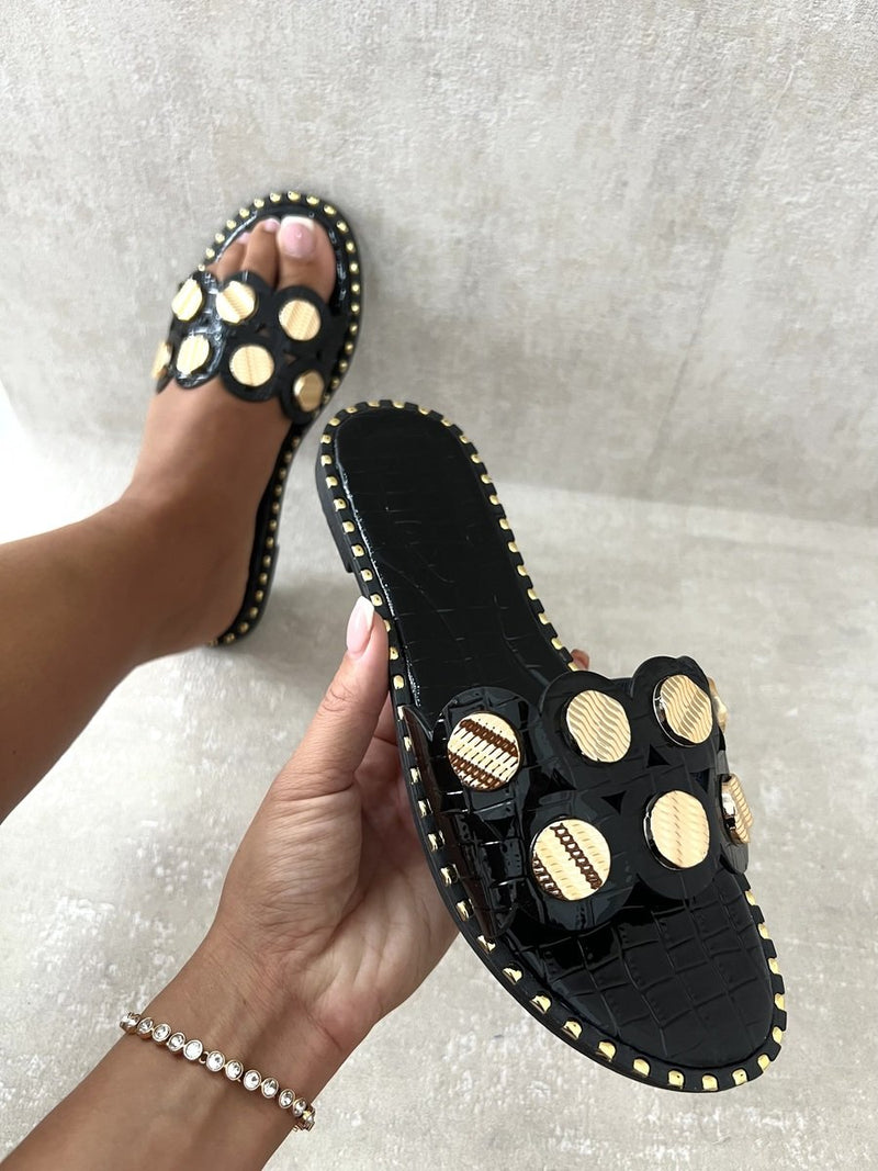 ikrush-vivian-studded-strap-flat-sandals-1720113032IMG-3653.jpg