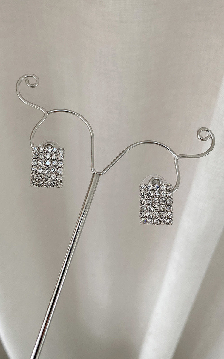 ikrush-willa-embellished-earrings-1658253284IMG-0851.jpg