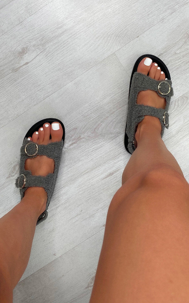 ikrush-zahra-faux-fur-double-buckle-sliders-1615363219image00003-32.jpg