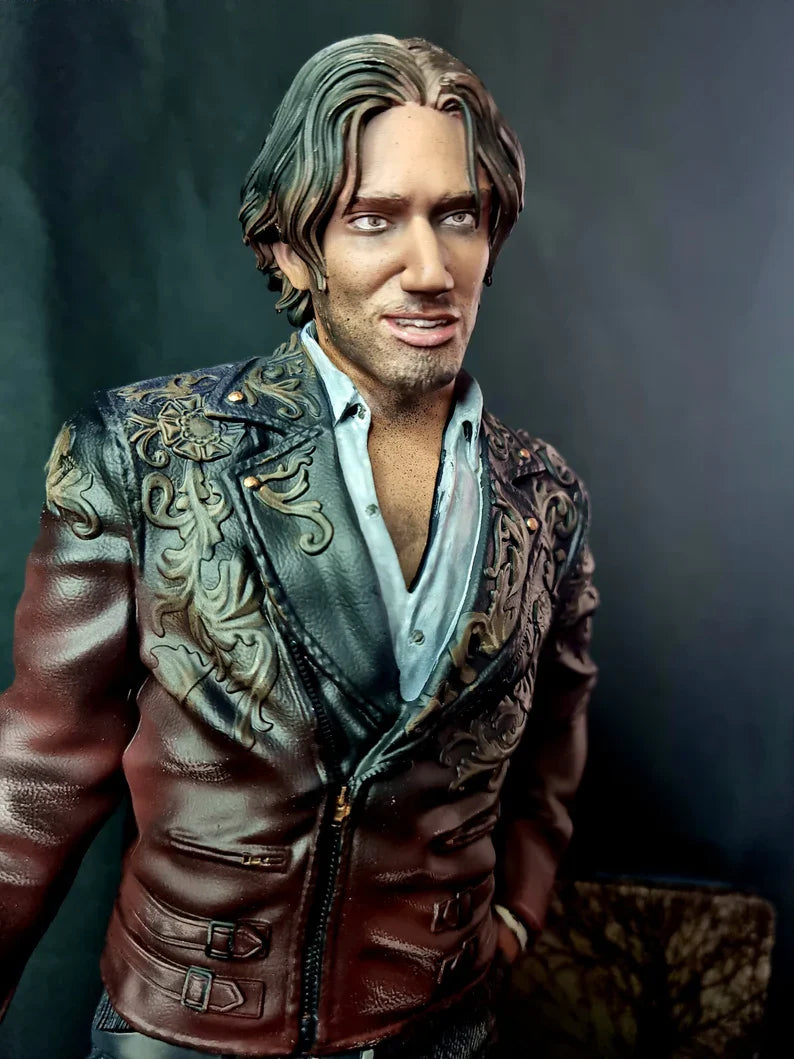 Resident Evil 4 Luis Sera 1/6 Figure