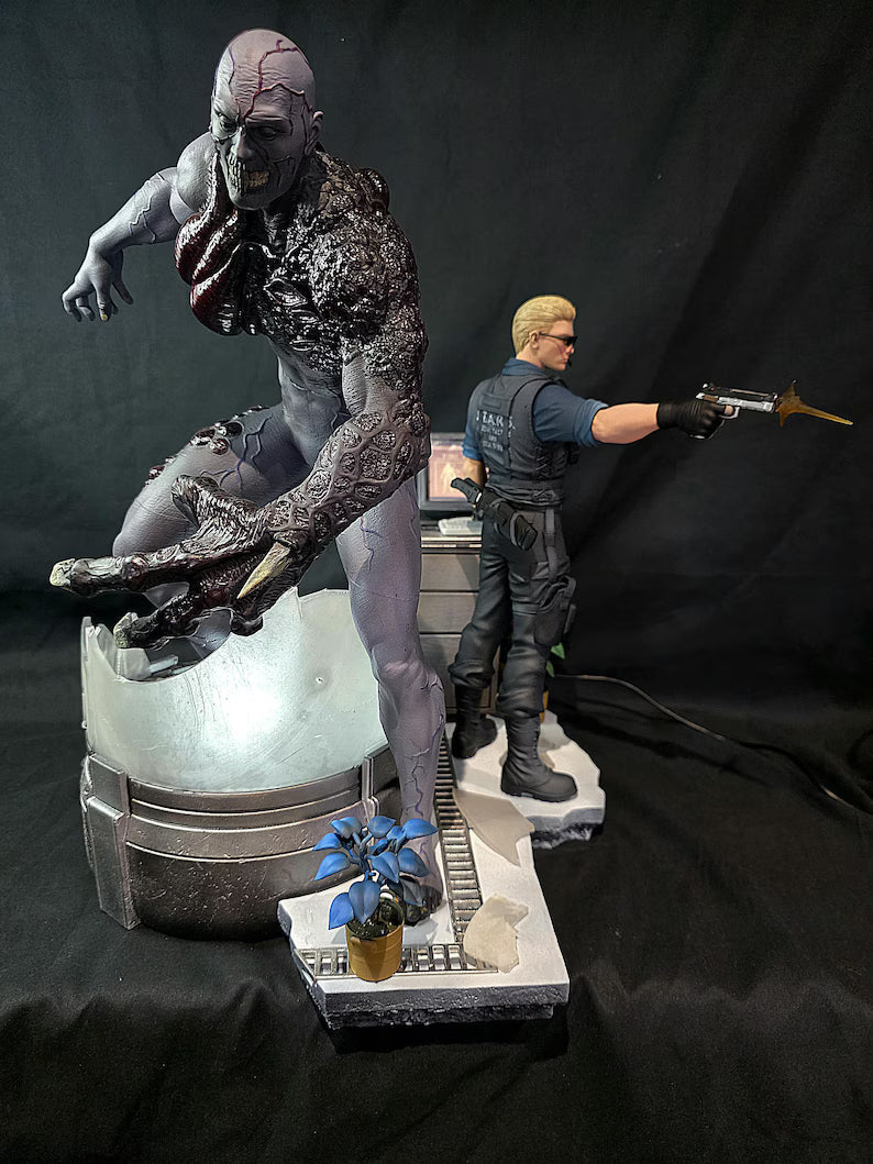 Resident Evil Tyrant & Albert Wesker 1/6 Diorama Statue With USB Lighting
