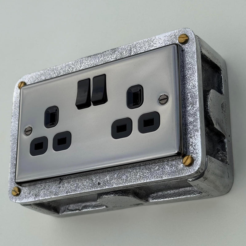 Black Nickel Double Switched 13A Power Socket 230V 13A 2 Gang 2G Solid Cast Metal Conduit Switch Industrial