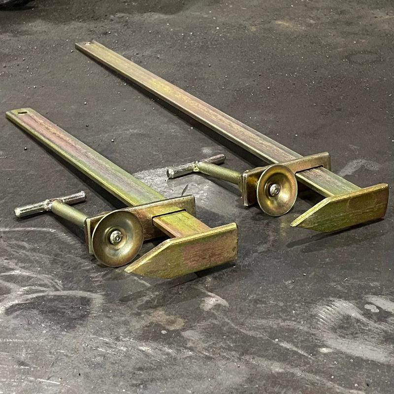 External Brick Clamp - Spiked Sliding Clamp
