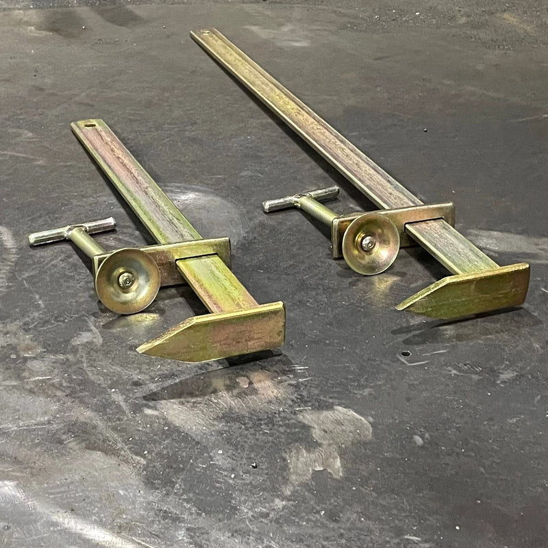 External Brick Clamp - Spiked Sliding Clamp