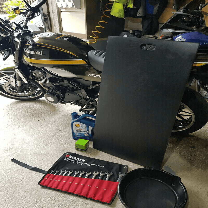 Mechanics Work Mat. Lite Weight 1000mm x 500mm x 32mm thick. Waterproof/Thermal. - InStock