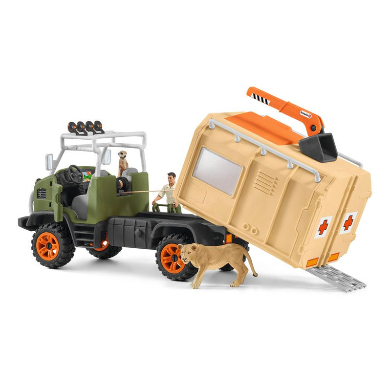 SCHLEICH Wild Life Animal Rescue Large Truck with Toy Figures & Accessories