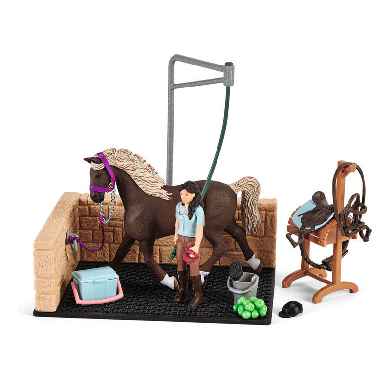 SCHLEICH Horse Club Washing Area with Horse Club Emily & Luna Toy Playset, Unisex, 5 to 12 Years, Multi-colour