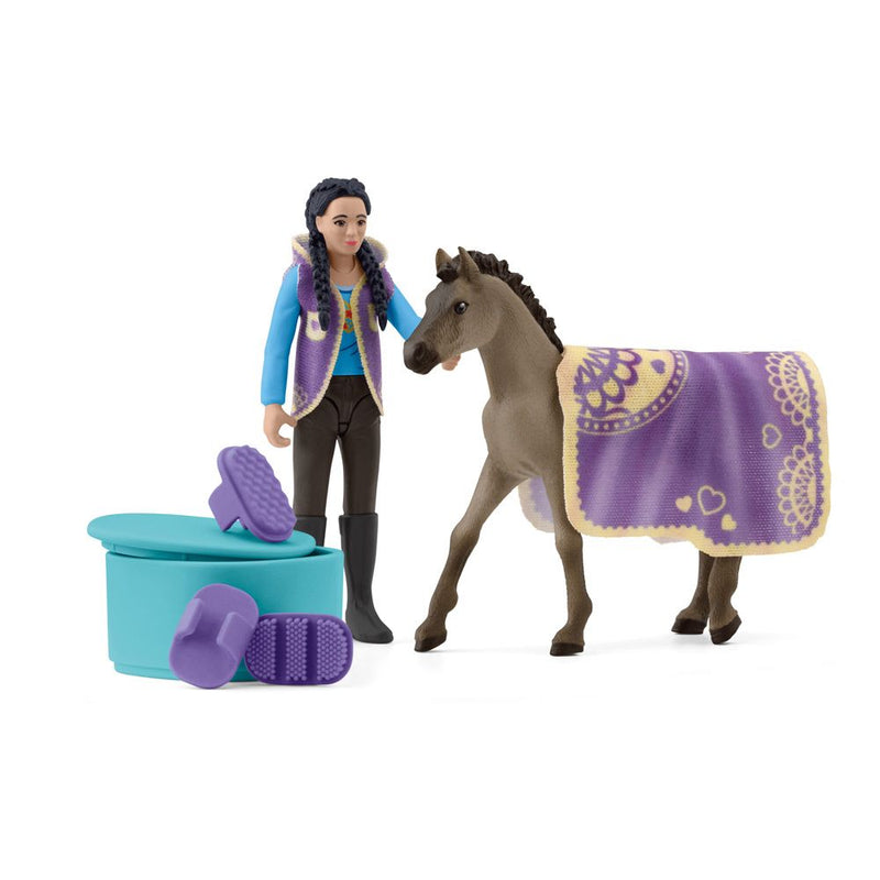 SCHLEICH Horse Club Criollo Definitivo Beauty Set with Kim Toy Playset