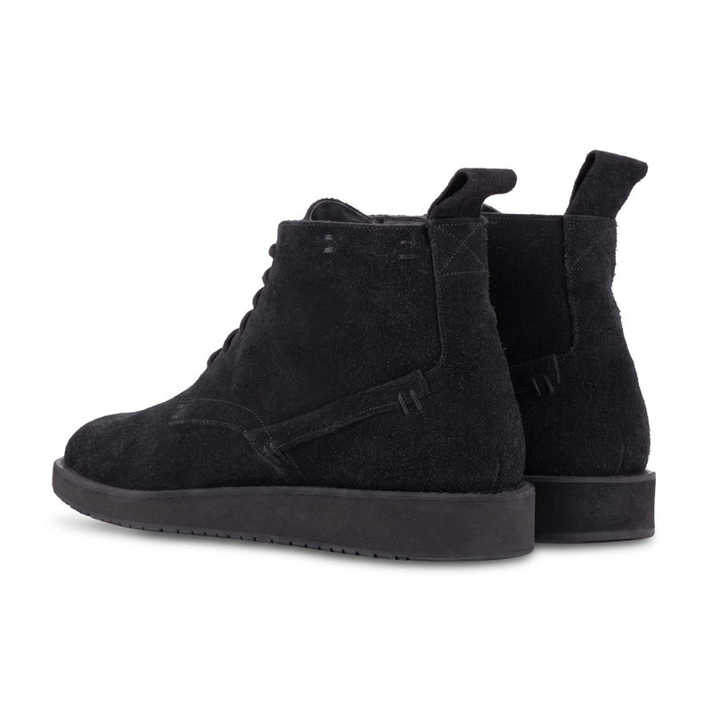 QUIVE London Chester Suede Chukka Boots