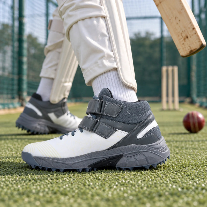 QUIVE SEGA Bold B-40 Cricket Shoes – Moulded Studs