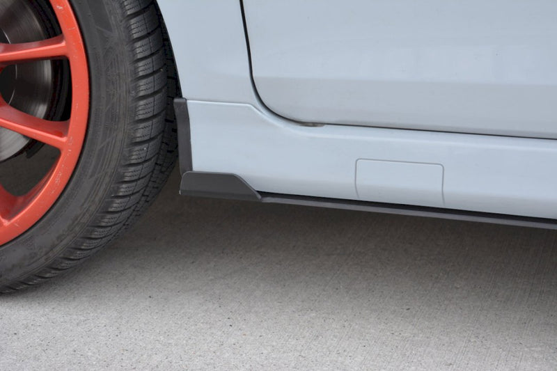 Maxton Design - Racing Side Skirts Splitters Ford Fiesta MK7 ST Facelift (2013-2017)