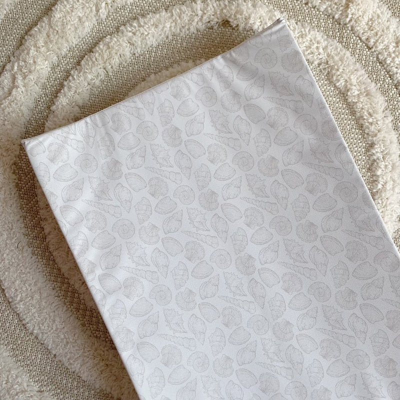 Anti-Roll Wedge Changing Mat - Delicate seashell print