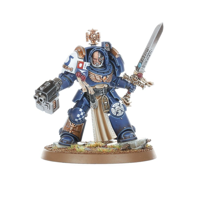 Space Marines: Captain In Terminator Armour