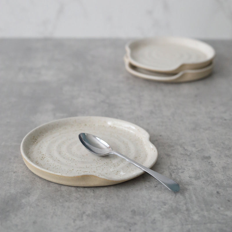 Pepper White Classic Spoon Rest
