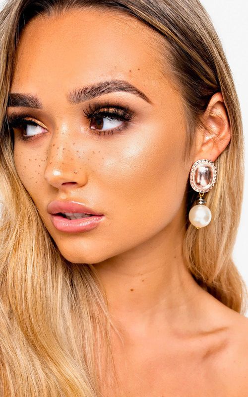 https://images.avasam.com/?url=https://avasamnew.s3.amazonaws.com/live//ikrush-chloe-pearl-drop-earrings-1539272206DSC-7685.jpg&w=500