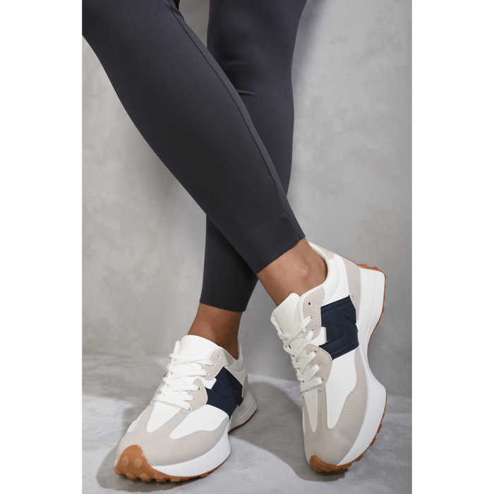 Gabriela Low Top Lace-Up Trainers: Comfort and Style for Any Occasion!👟".