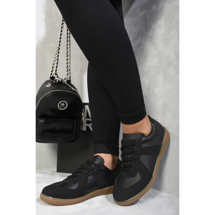 Ultimate Comfort & Style: Julissa Low Top Lace-Up Trainers