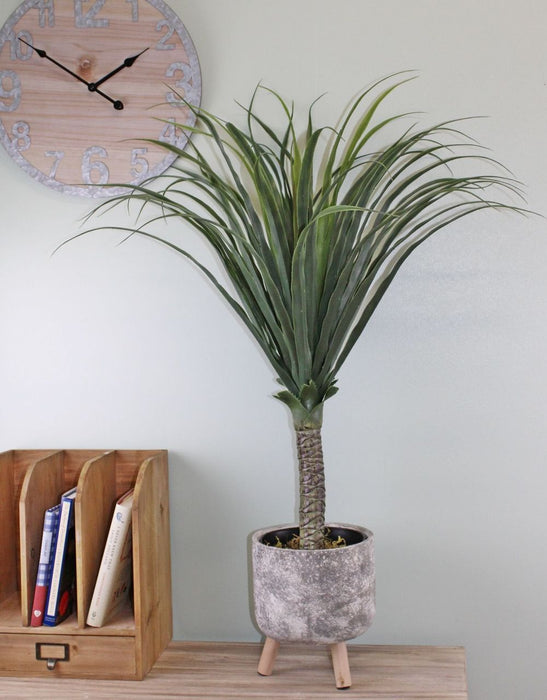 Realistic 90cm Artificial Yucca Plant for Indoor & Outdoor Use - High Quality & Detailed - 80 x 90 x 80cm