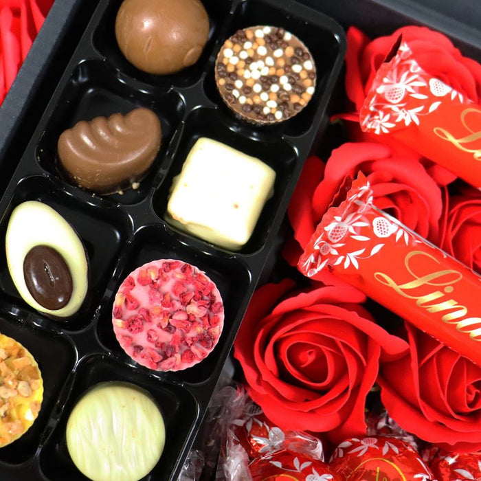 Lindt Lindor Ultimate Gift Hamper With Red Roses