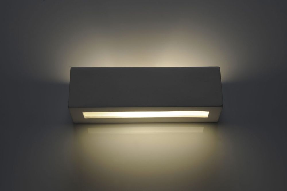 Stylish Ceramic Wall Lamp - Classic Design, LED, Paintable - Perfect for Home or Office