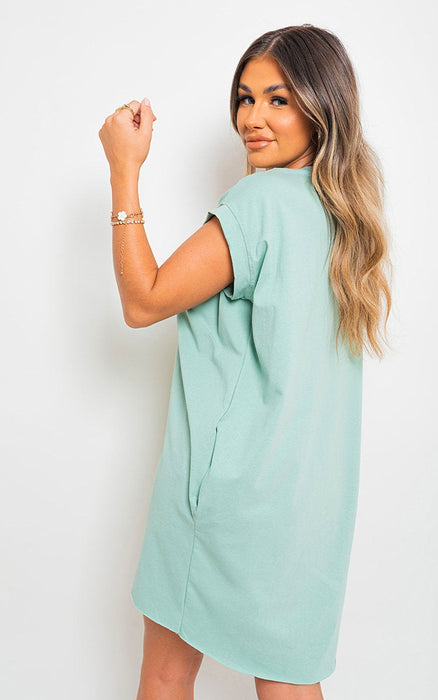 Versatile Short Sleeve Top with Front Pockets - High Quality and Fashionable